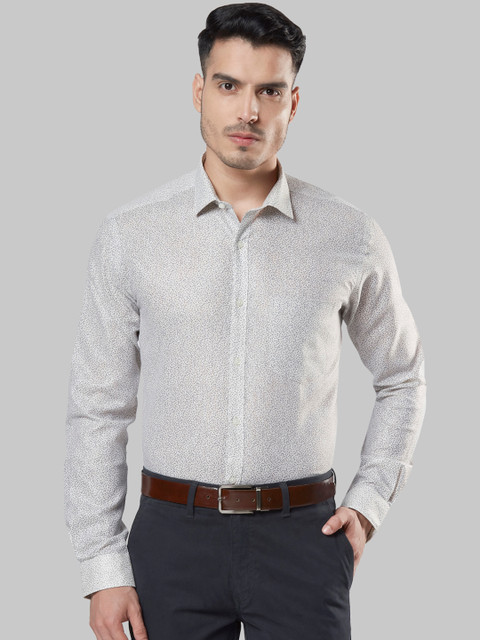 

Next Look Men White & Black Slim Fit Printed Smart Casual Shirt