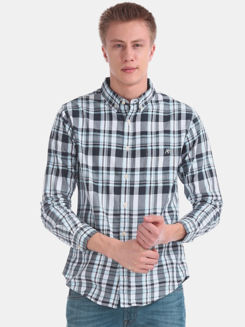 

Aeropostale Men White & Navy Blue Regular Fit Checked Casual Shirt