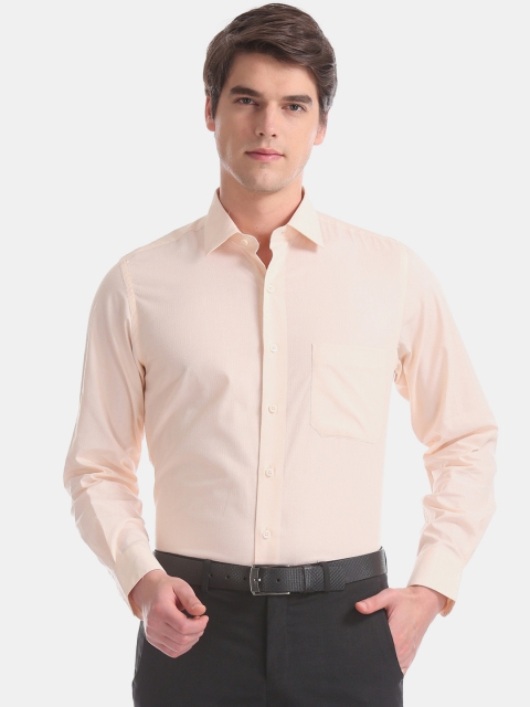 

Arrow Men Orange Regular Fit Solid Formal Shirt