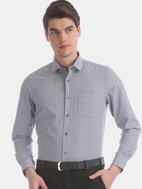 

Arrow Men Grey Slim Fit Checked Formal Shirt