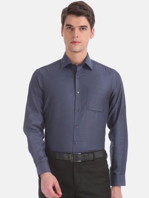 

Arrow Men Blue & Red Slim Fit Printed Formal Shirt