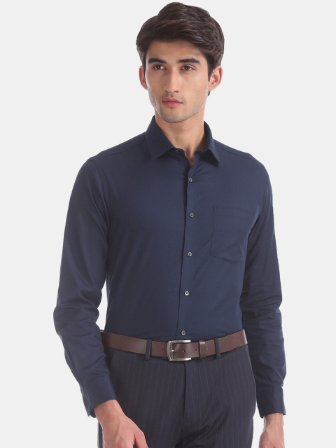 

Arrow Men Blue Slim Fit Solid Semiformal Shirt