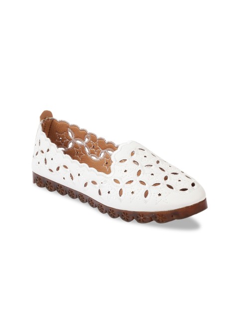 

SOLE HEAD Women White Textured Ballerinas