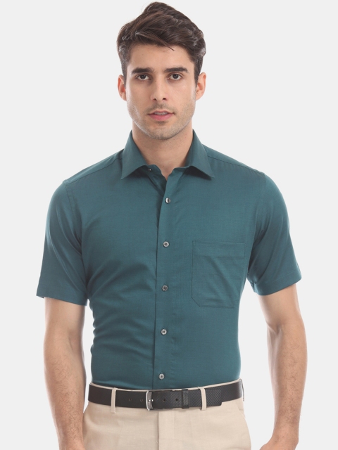 

Arrow Men Green Regular Fit Solid Formal Shirt