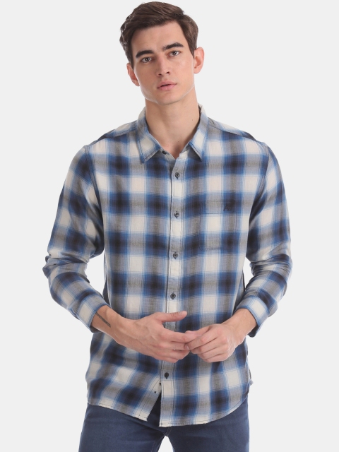 

Aeropostale Men Blue & Off-White Regular Fit Checked Casual Shirt