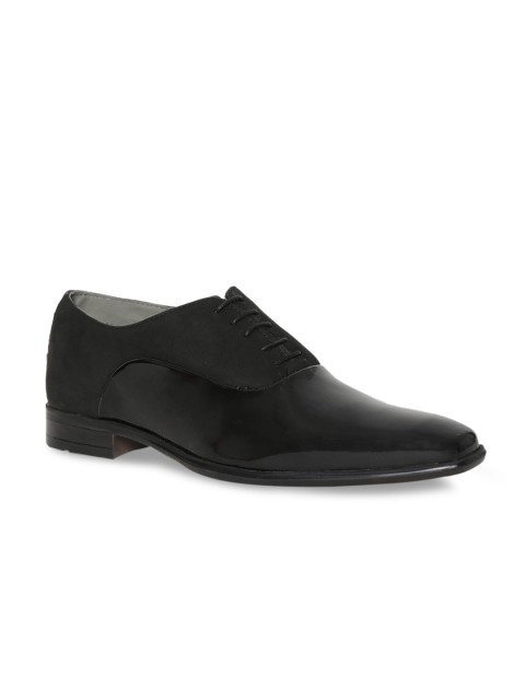 

Arrow Men Black Solid Formal Leather Powell Oxfords