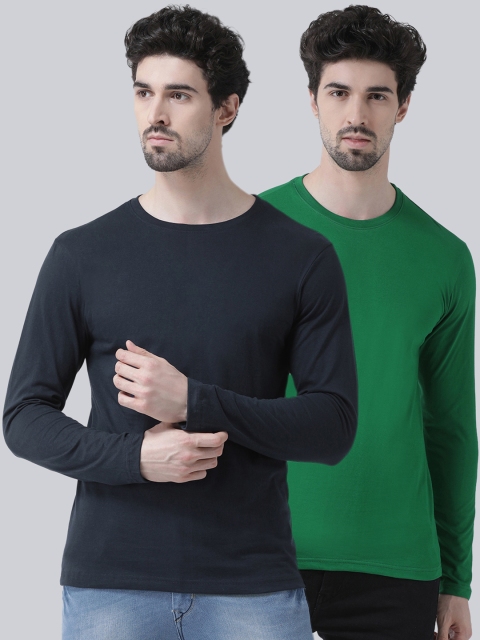 

Friskers Men Green Solid Round Neck T-shirt