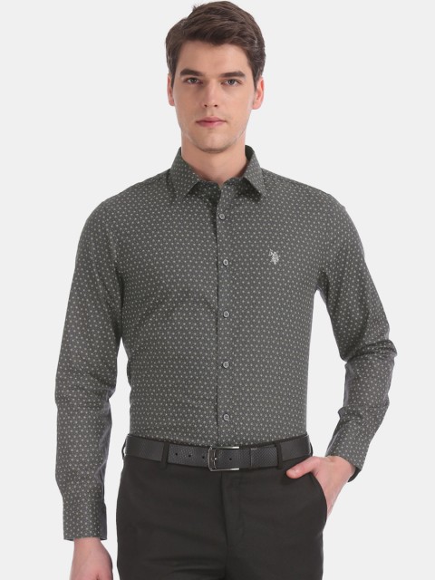 

U.S. Polo Assn. Men Green Regular Fit Printed Formal Shirt