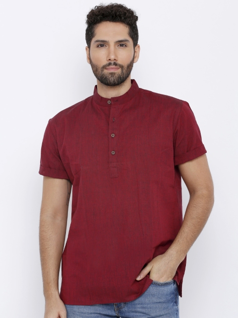 

SALWAR STUDIO Men Maroon Solid Straight Kurta