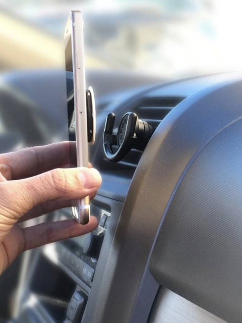 

PopSockets Black Solid Mobile Vent Mount Grip & Stand