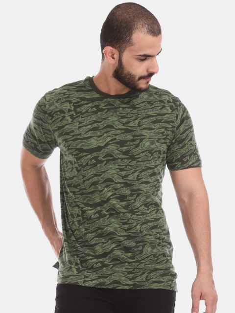 

Cherokee Men Green Printed Round Neck T-shirt