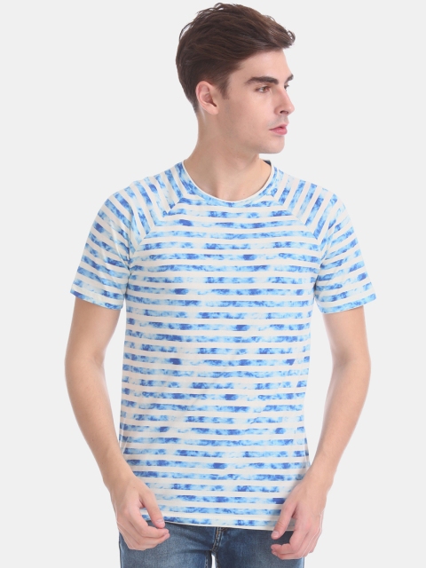 

Cherokee Men Blue & White Striped Round Neck T-shirt
