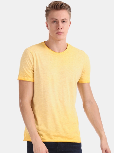 

Cherokee Men Yellow Dyed Round Neck Pure Cotton T-shirt