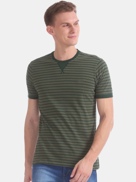 

Cherokee Men Green Striped Round Neck T-shirt