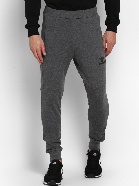 

Hummel Men Charcoal Grey Solid Urzaiz Joggers