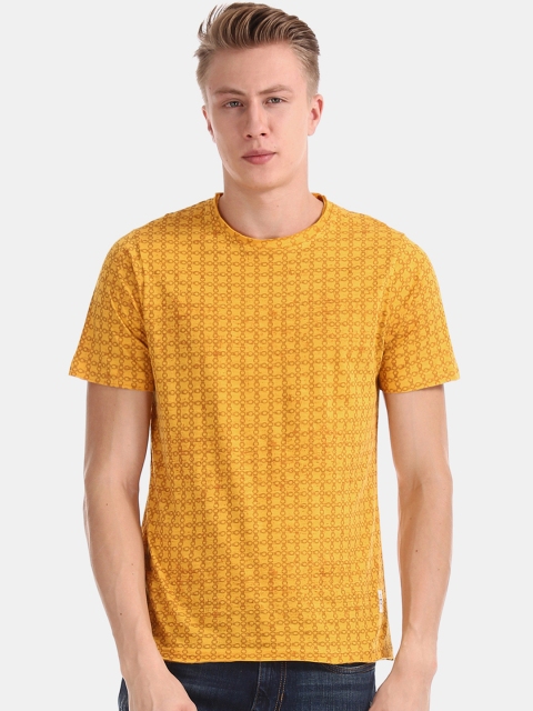 

Cherokee Men Yellow Printed Round Neck Pure Cotton T-shirt
