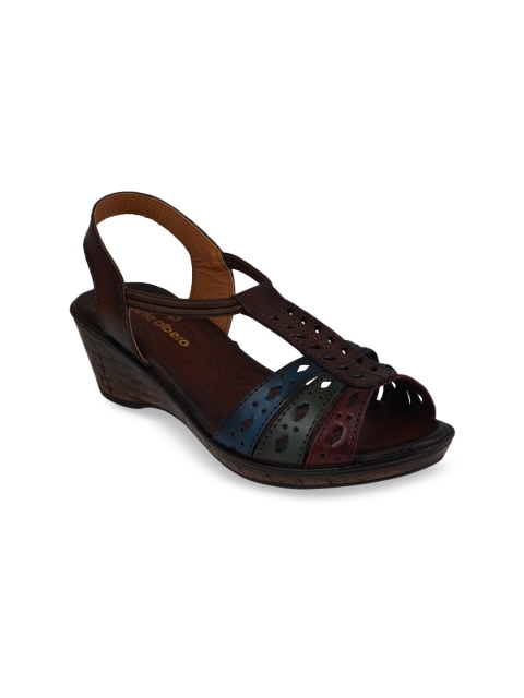 

pelle albero Women Brown & Green Solid Leather Wedges, Bronze
