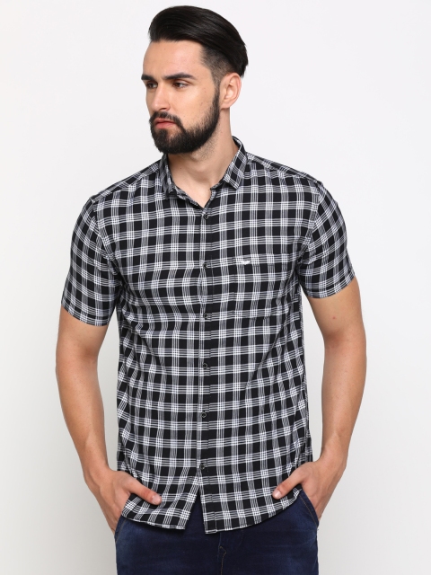

SHOWOFF Men Black & White Slim Fit Checked Casual Shirt
