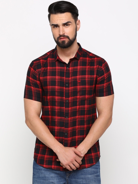 

SHOWOFF Men Red & Black Slim Fit Checked Casual Shirt