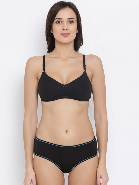 

Clovia Women Black Solid Lingerie Set COMBBP21832B