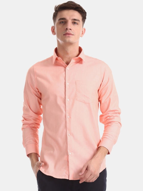 

Excalibur Men Peach-Coloured Slim Fit Solid Casual Shirt
