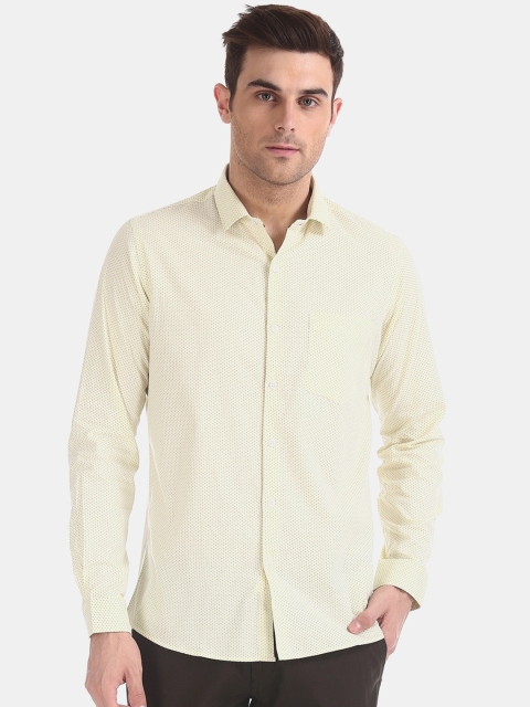 

Excalibur Men Yellow Slim Fit Printed Casual Shirt