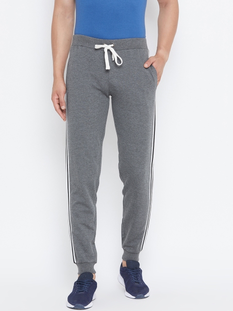 

Austin Wood Men Grey & White Solid Straight-Fit Joggers