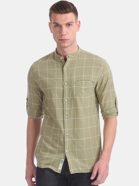 

Colt Men Olive Green Regular Fit Checked Casual Shirt