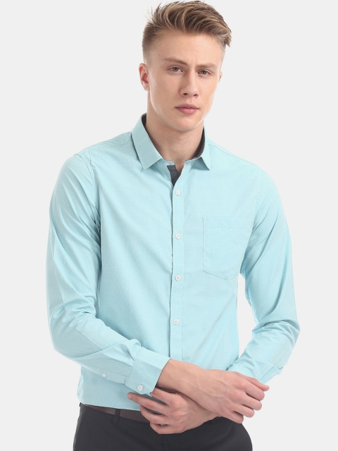 

Excalibur Men Green Regular Fit Printed Semiformal Shirt