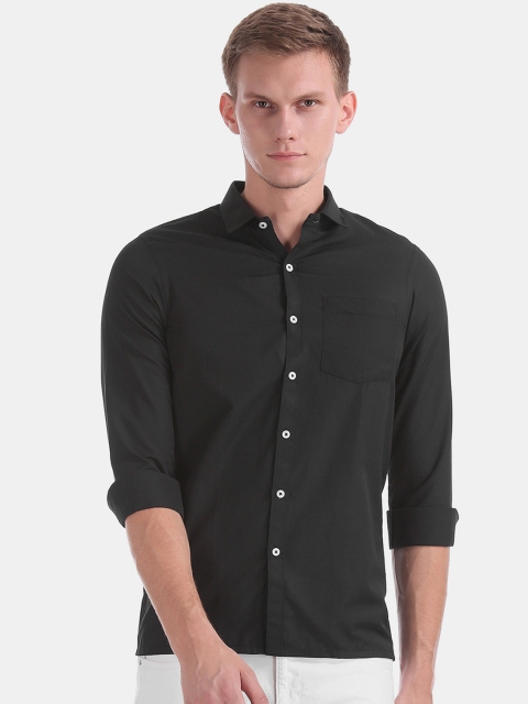 

Excalibur Men Black Slim Fit Solid Casual Shirt