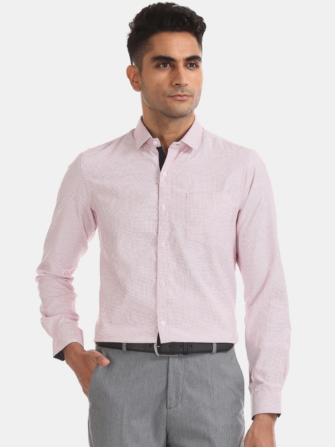 

Excalibur Men White & Red Regular Fit Checked Semiformal Shirt