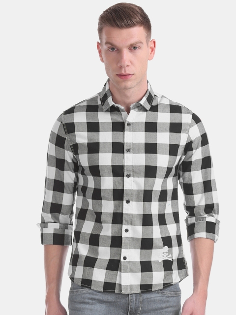

Colt Men Black & White Regular Fit Checked Casual Shirt
