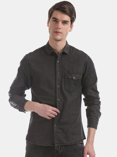

Colt Men Charcoal Regular Fit Solid Casual Shirt