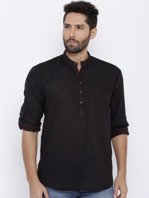 

SALWAR STUDIO Men Black & Red Woven Design Straight Kurta