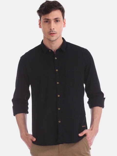 

Cherokee Men Black Regular Fit Solid Casual Shirt