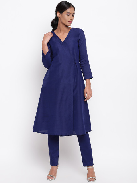 

trueBrowns Women Blue Solid Kurta with Trousers