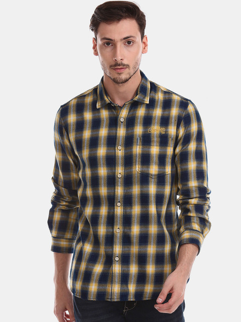 

Cherokee Men Yellow & Navy Blue Regular Fit Checked Casual Shirt