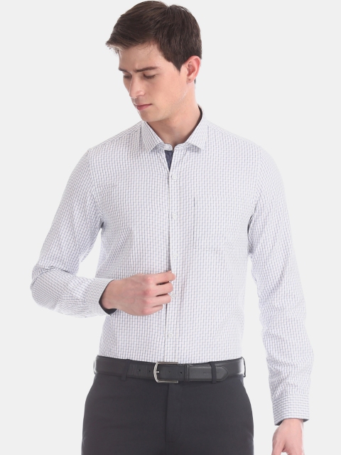

Excalibur Men White & Grey Slim Fit Checked Formal Shirt
