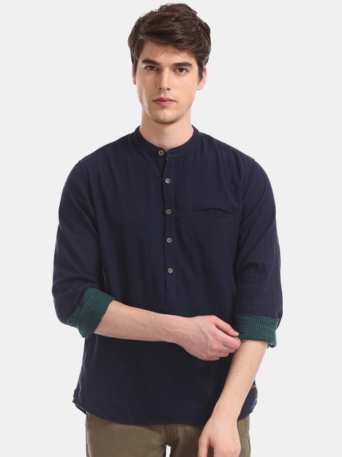 

Cherokee Men Navy Blue Regular Fit Solid Casual Shirt