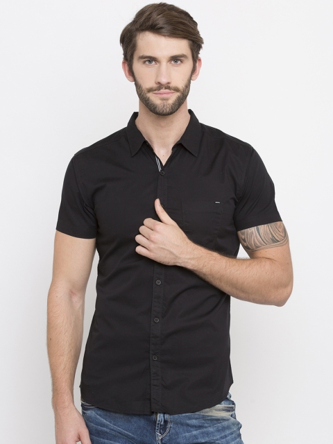 

SPYKAR Men Black Slim Fit Solid Casual Shirt