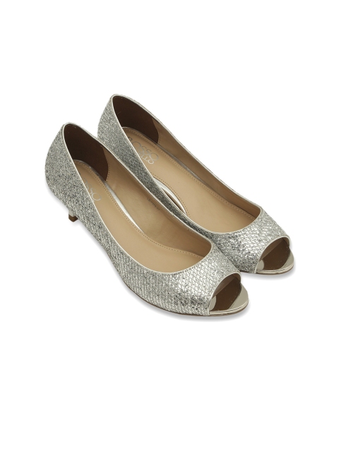

ROSSO BRUNELLO Women Silver-Toned Solid Peep Toes