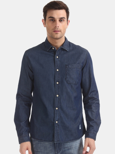 

Cherokee Men Navy Blue Regular Fit Solid Chambray Weave Casual Shirt