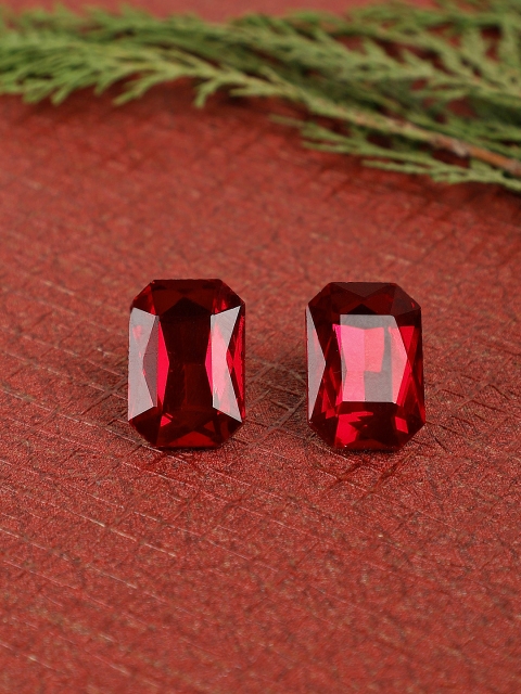 

Crunchy Fashion Copper-Plated Gold-Toned & Red Embellished Square Studs