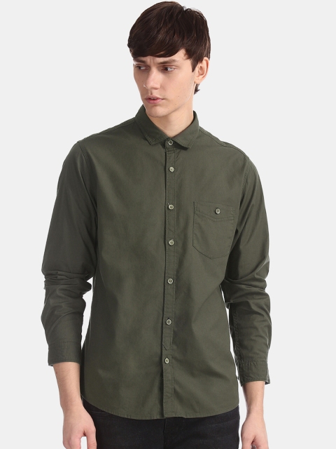 

Cherokee Men Olive Green Regular Fit Solid Casual Shirt