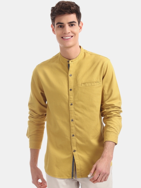 

Cherokee Men Yellow Regular Fit Solid Casual Shirt