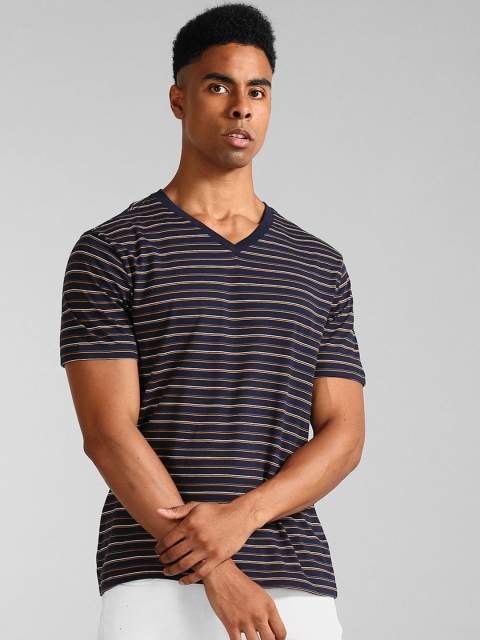 

GAP Men Blue & White V-Neck Striped T-Shirt