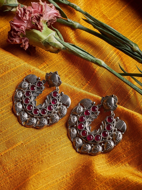 

ZeroKaata Silver-Plated Contemporary Handcrafted Drop Earrings