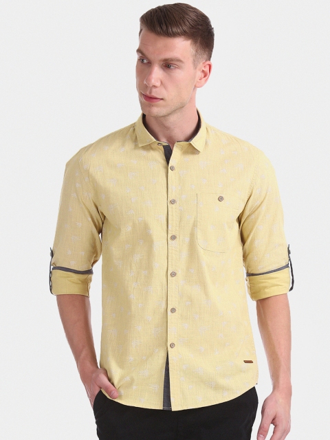 

Cherokee Men Yellow & White Regular Fit Printed Casual Shirt