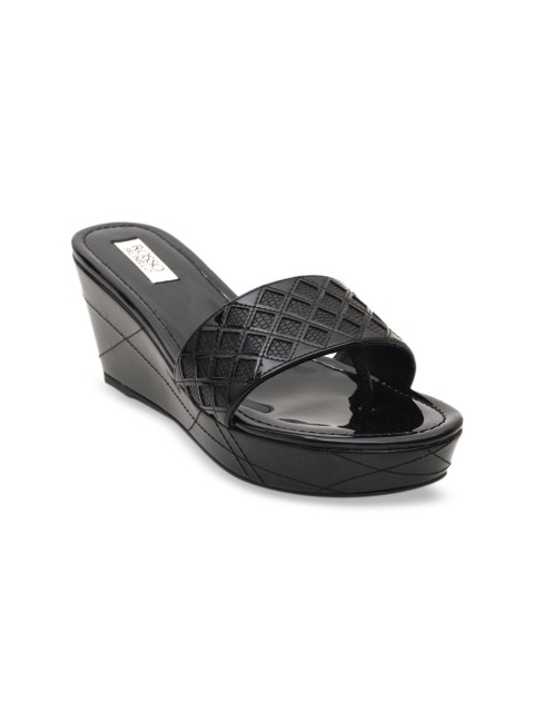 

ROSSO BRUNELLO Women Black Solid Sandals