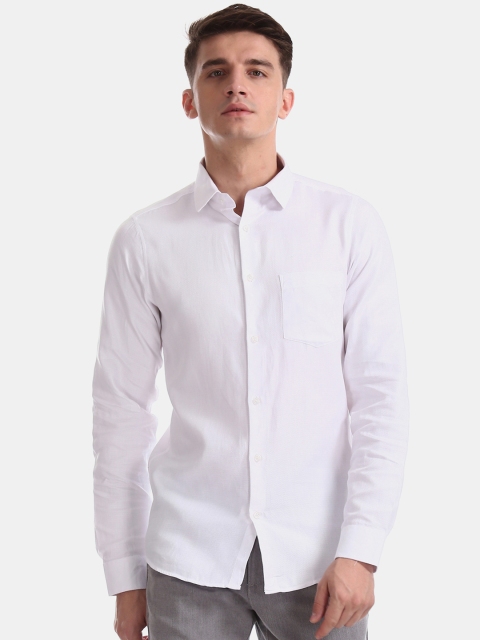

Excalibur Men White Slim Fit Self Design Casual Shirt